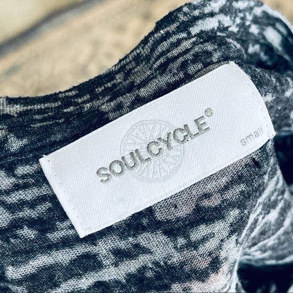 SOULCYCLE sleeveless muscle tank top tee camo black grey sheer lightweight - Picture 2 of 10